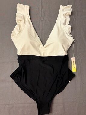 Summersalt The Ruffle Backflip One Piece Swimsuit Black/White Size 14